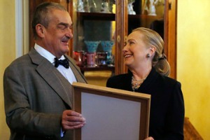 Hillary Clinton incite les Tchèques à choisir des réacteurs nucléaires américains